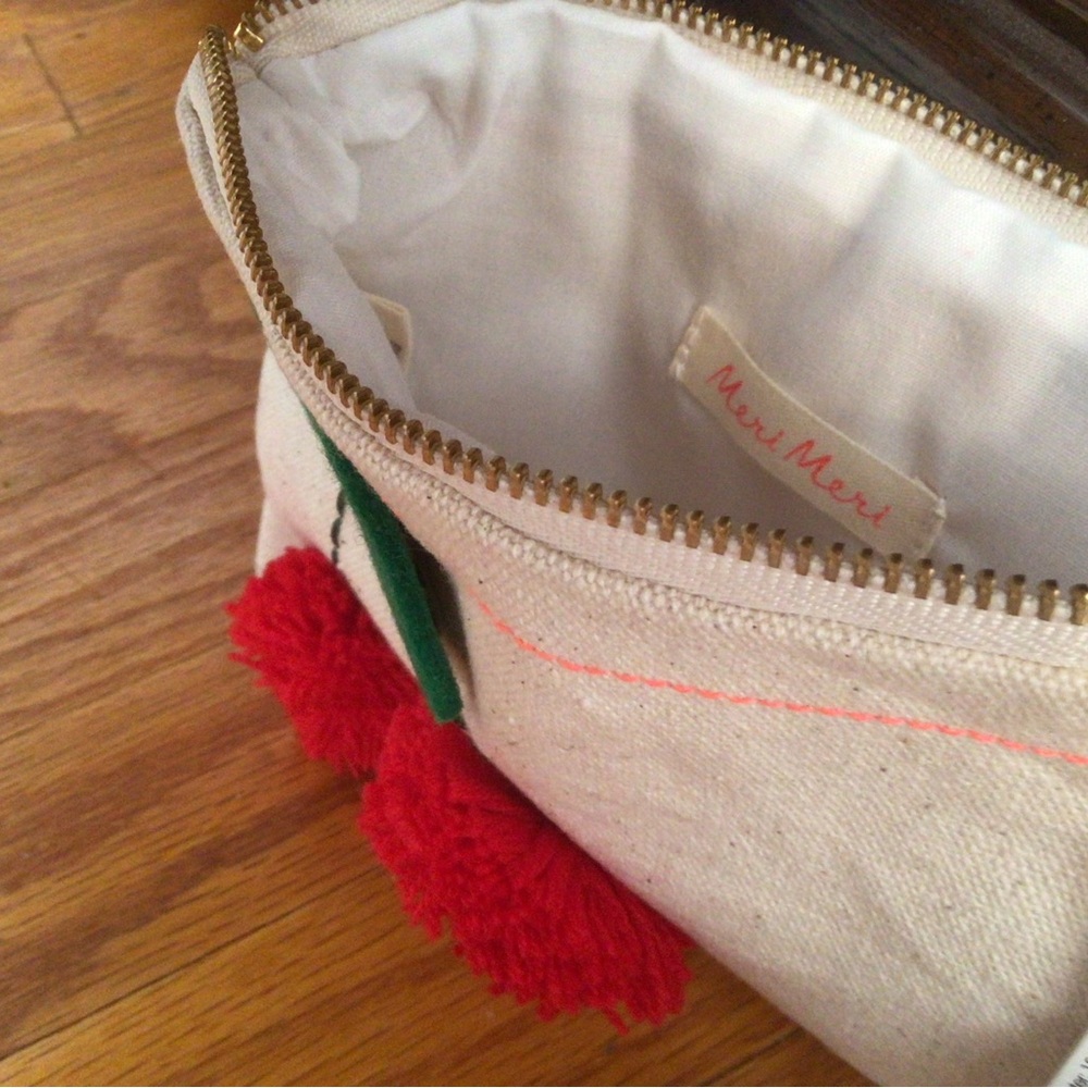 MERI MERI CANVAS POUCH- RED POM-POM CHERRY - BRAND NEW WITH TAGS - Picture 4 of 5